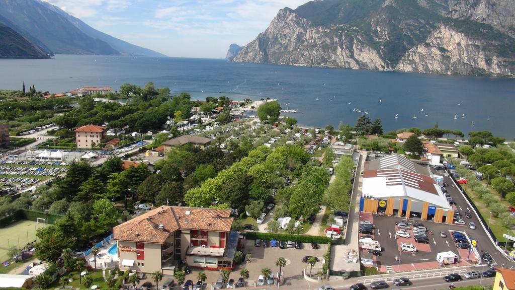 Villa Linfano Torbole Sul Garda Bagian luar foto