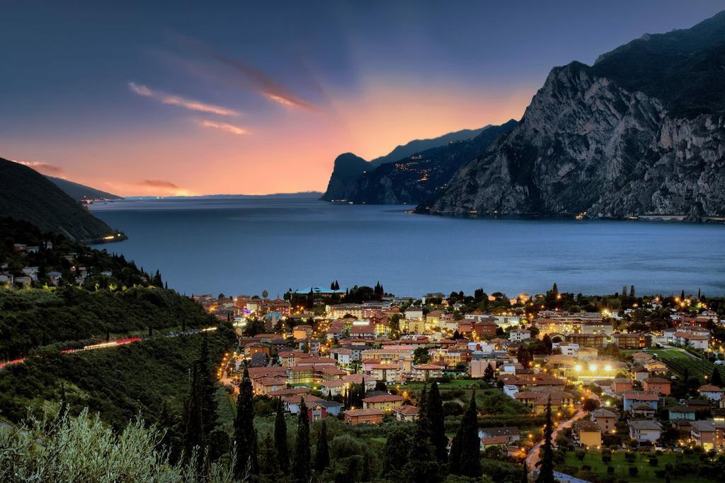 Villa Linfano Torbole Sul Garda Bagian luar foto